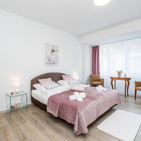 Perla Hradce 202 Apartment Hradec Králové Екстериор снимка