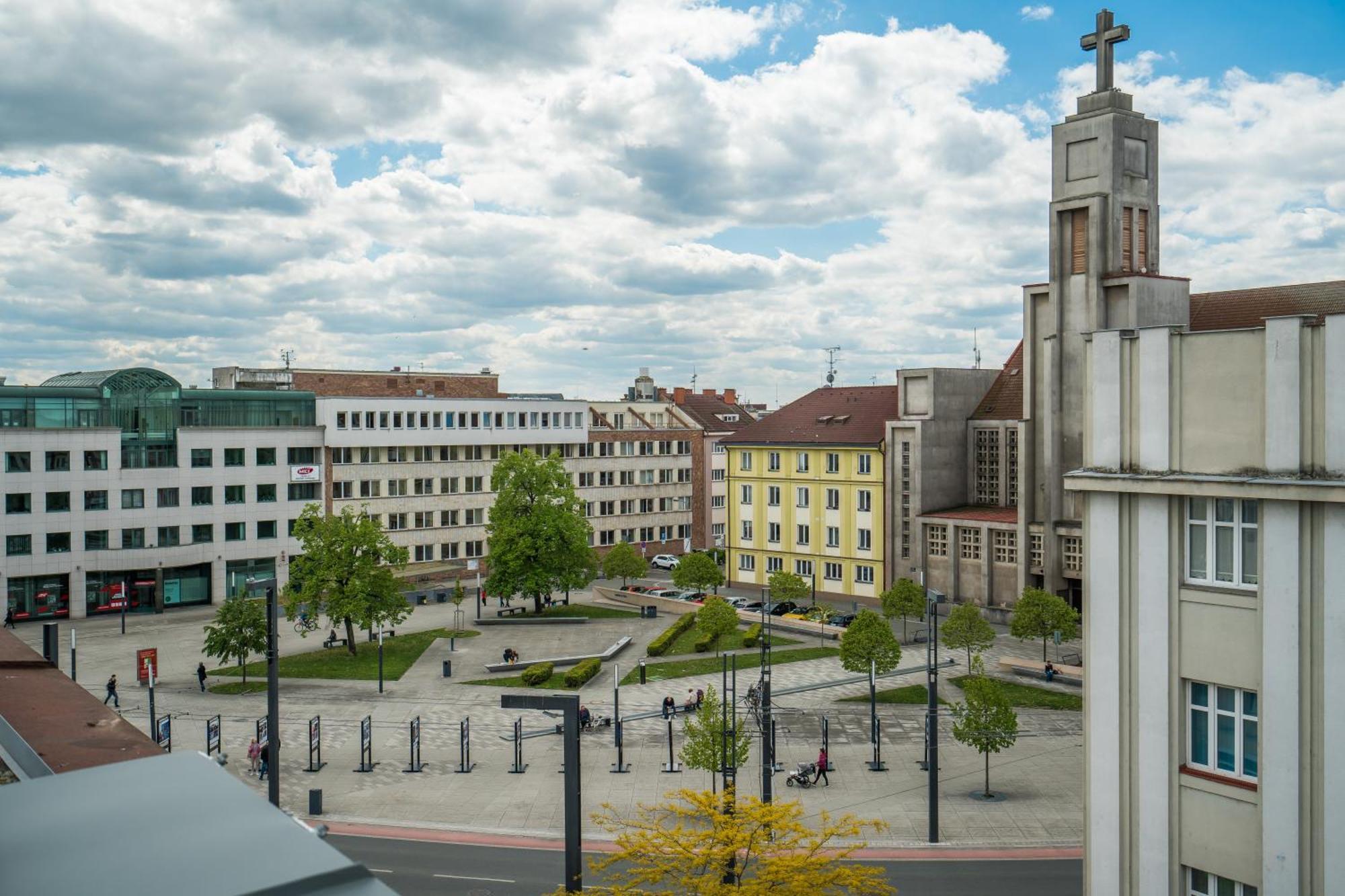 Perla Hradce 202 Apartment Hradec Králové Екстериор снимка